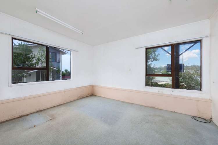 1/6 Sovereign Place Glenfield_16