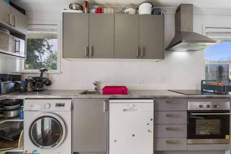 2/2 Overton Road Papatoetoe_6