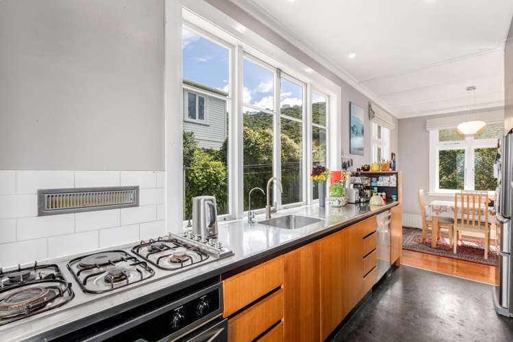 2A Severn Street Island Bay_17