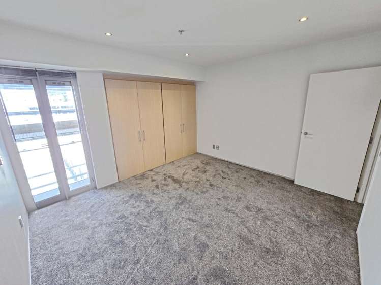 B66/10 Ebor Street 2185_6