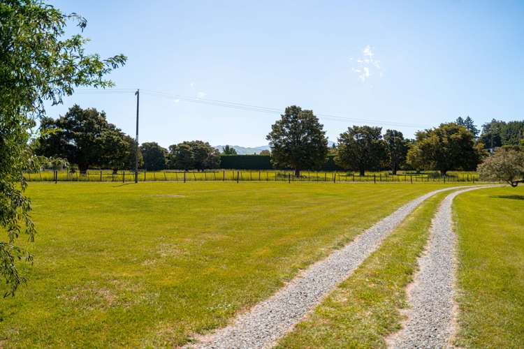 27 Tararua Drive Upper Plain_18