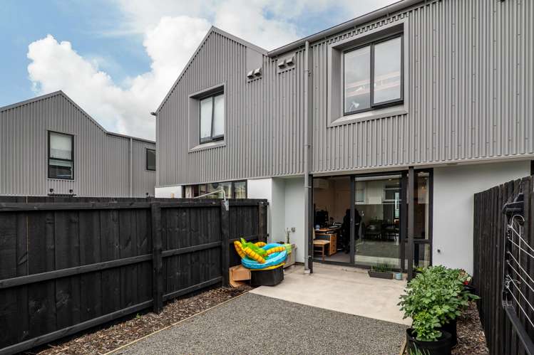2/30 Frederick Street Waltham_10