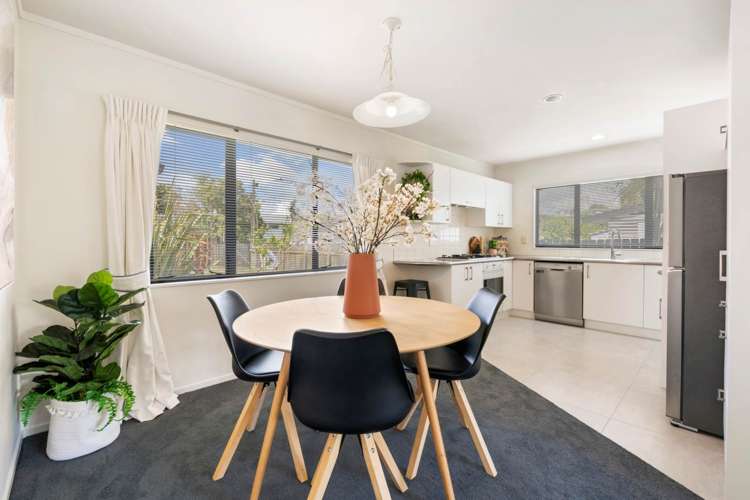 2/49 Selwyn Crescent Forrest Hill_6
