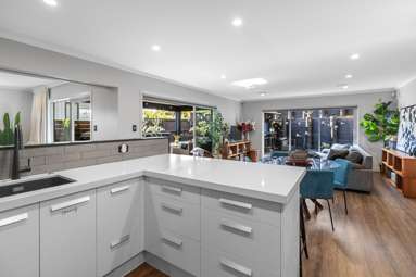 26 Beachcroft Avenue_3