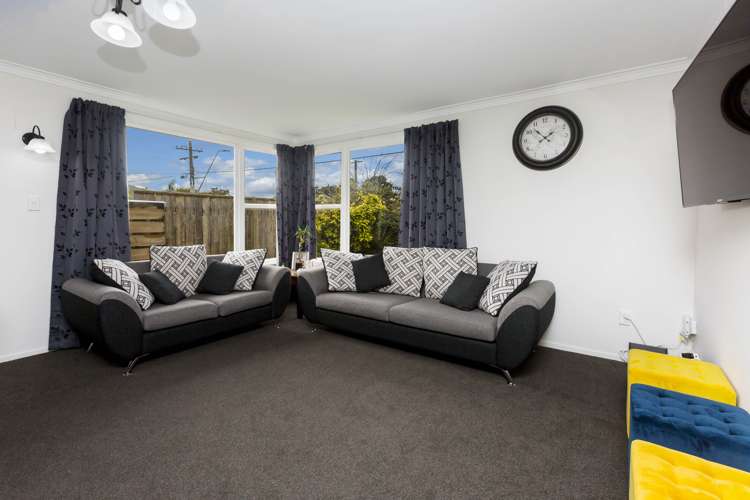 21 Totara Park Road Clouston Park_5