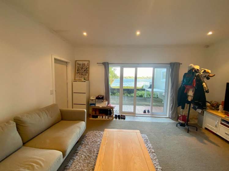 2/38 Kitchener Road Milford_6