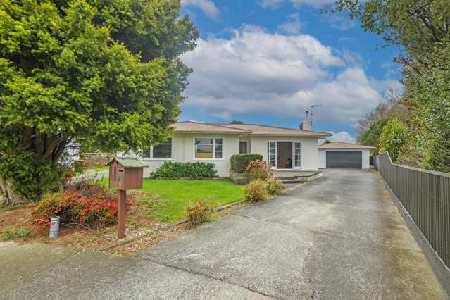 Refreshed and ready! Great garaging