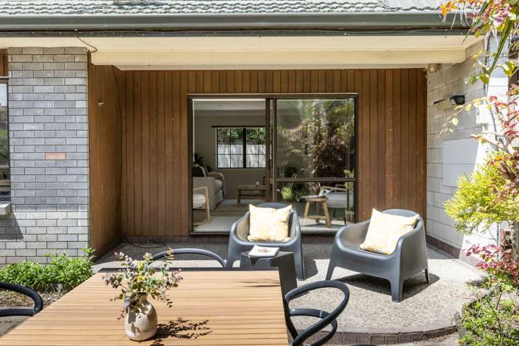 2/409 Knight Street Hastings_16