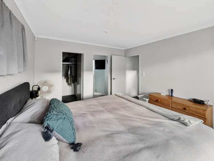 16 Aitkenhead Court Parakai_7
