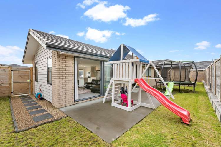 47 Couldrey Crescent Red Beach_17