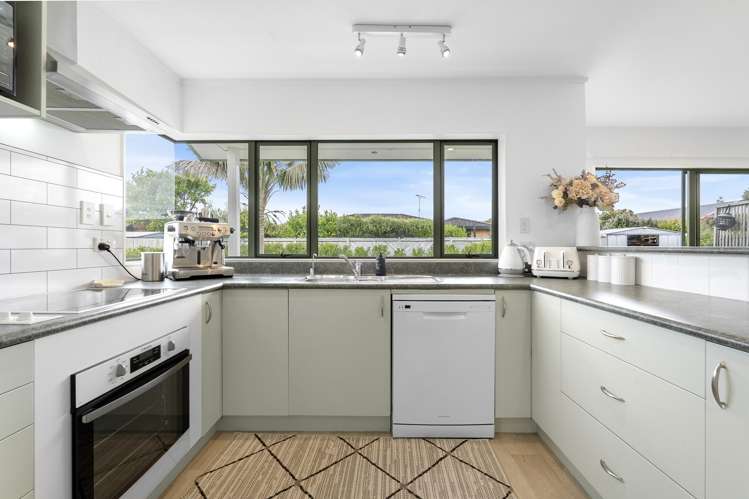 22 Lakeside Drive_5