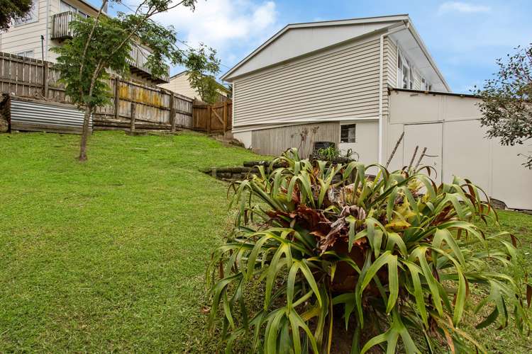 1/49a Lancaster Road Beach Haven_14