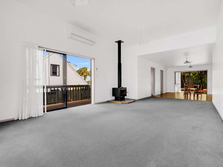 64 Rhinevale Close Henderson_11