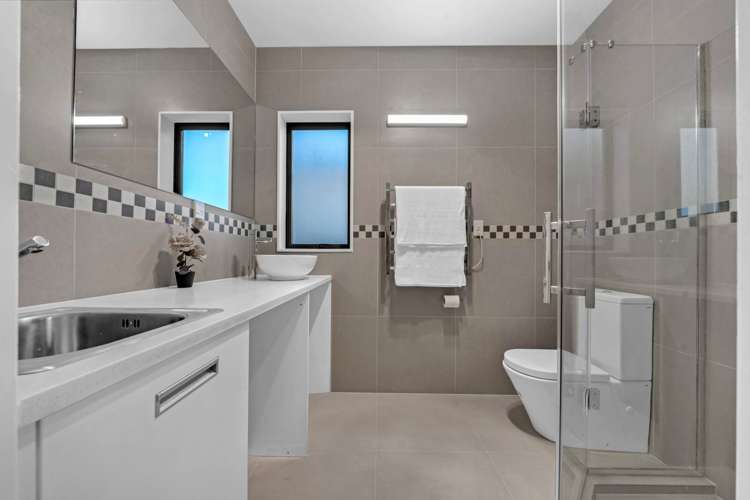 3 Haddington Drive Flat Bush_12