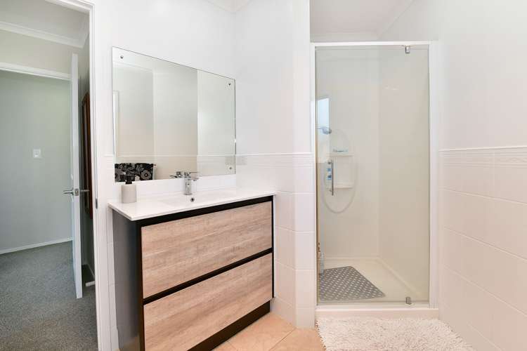 12 Bayview Park Lane Orewa_16