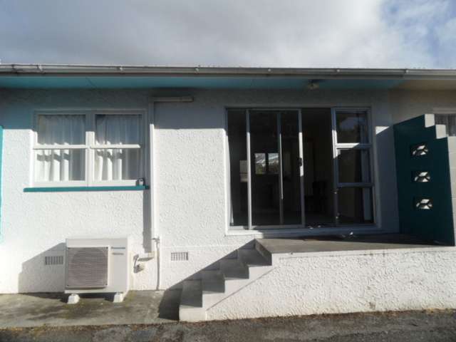 2/11 Cornwall Place Stoke_1