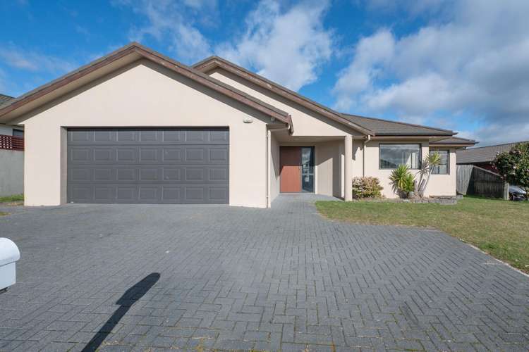 4 Owhatiura Drive Lynmore_1