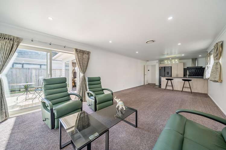 7 Martha Turnell Crescent_4