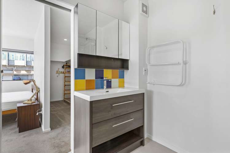 1/22a Willcott Street Mount Albert_9