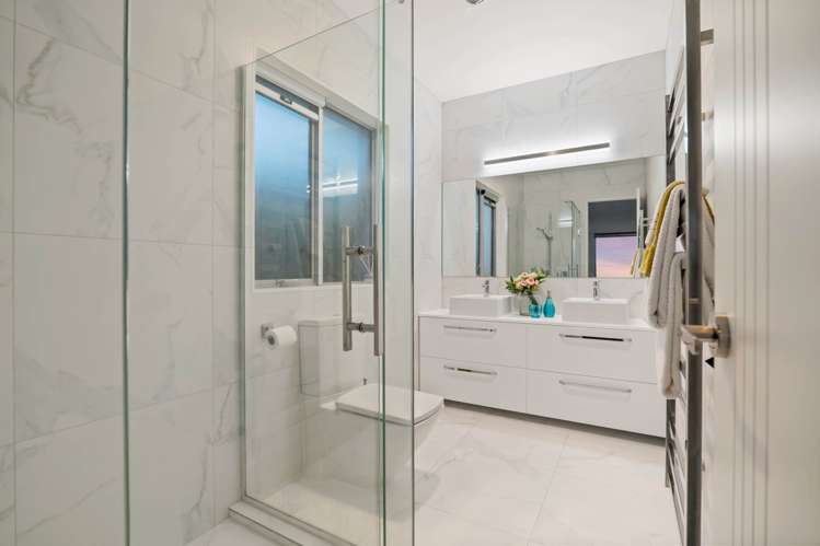 53 Beachwood Drive Hatfields Beach_16