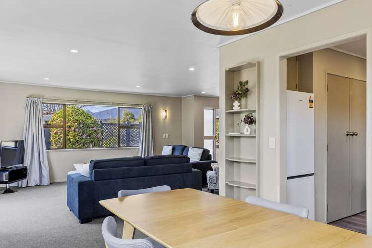 2/7 Kathleen Place Rainbow Point_13