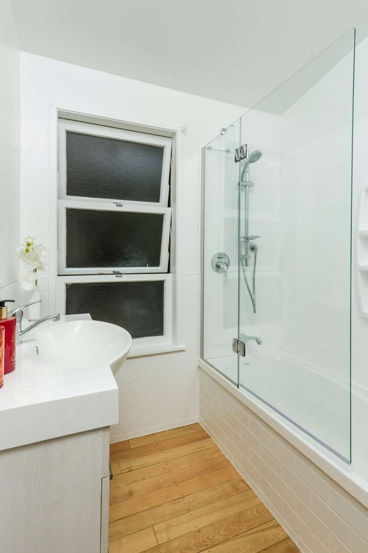 5/10 Blomfield Spa Takapuna_11