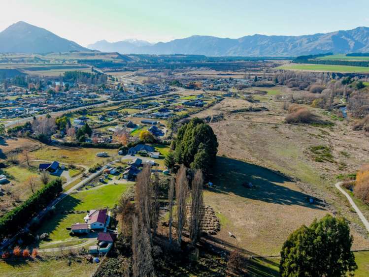 19 Monteith Road Albert Town_16