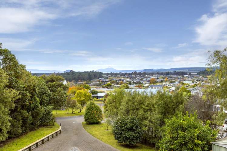 14 Paurini Place Motuoapa_32