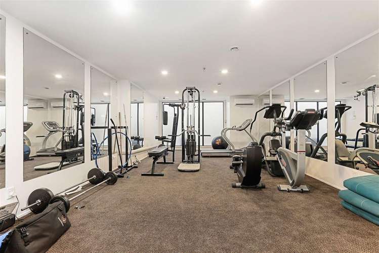 3E/175 Hurstmere Road Takapuna_11