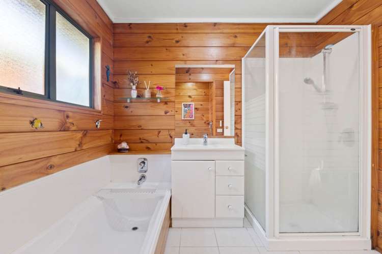 25 Muirfield Street Wattle Downs_13