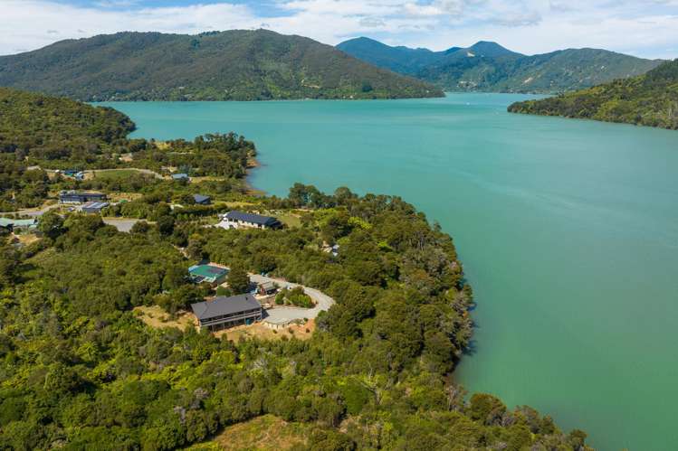 16 Tai Close Kaiuma Bay_1