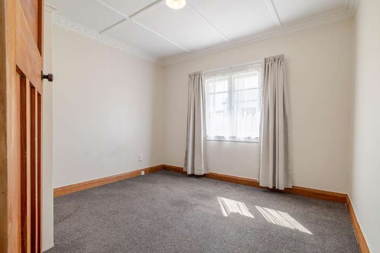 84 Warwick Street Feilding_11