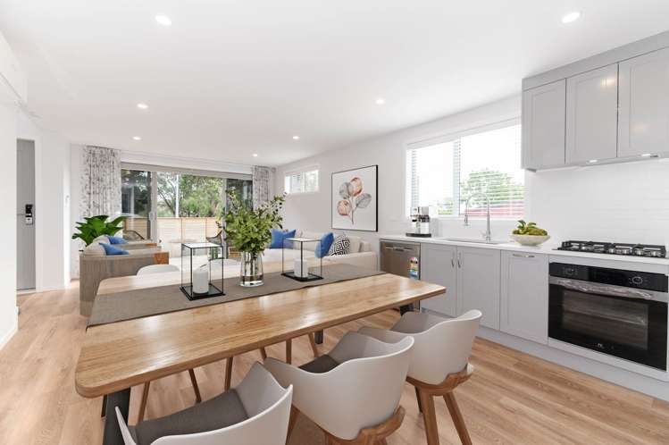 2/61 Glenview Road Glen Eden_7