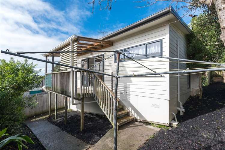 14 Holiday Road Stanmore Bay_13