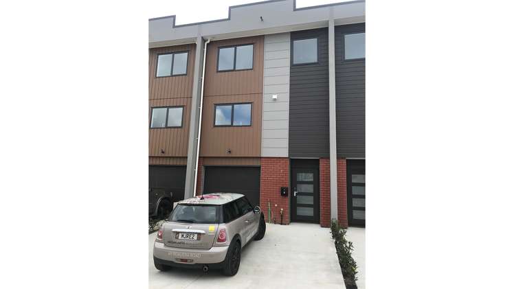 5 Meritage Lane Te Atatu South_0