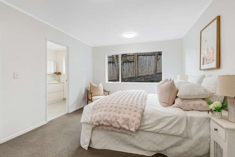 9 Goldfinch Rise Unsworth Heights_11