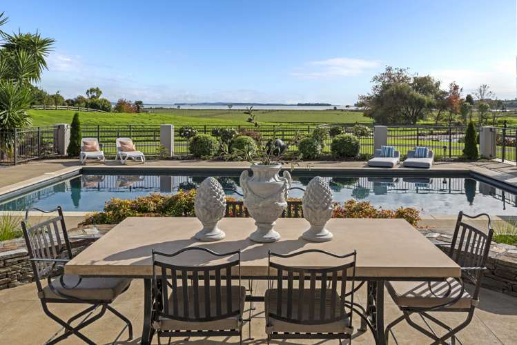 38 Porterfield Road Whitford_31