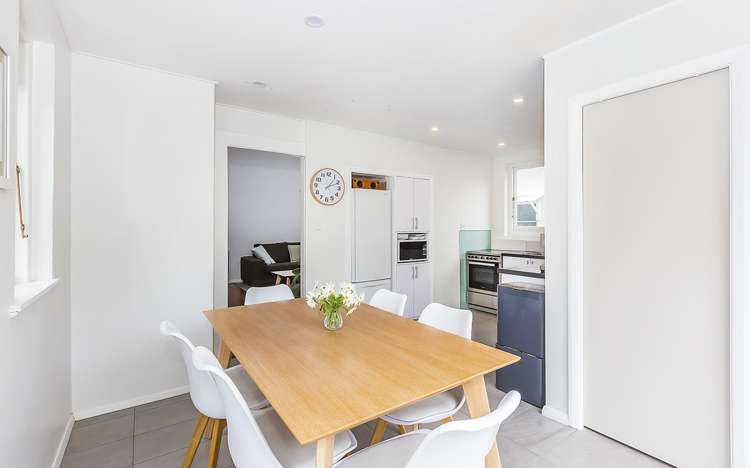 8 Trent Street Island Bay_12