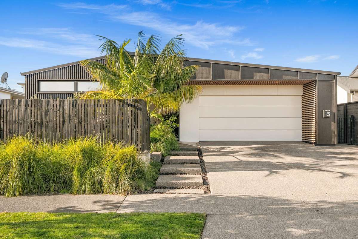 15 Awatira Drive_1