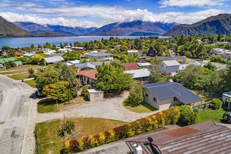 104 Aubrey Road Wanaka_9