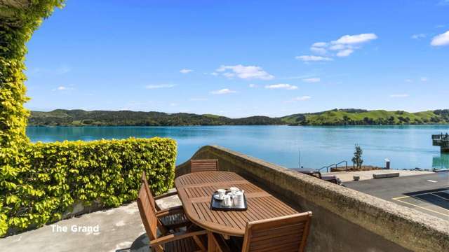 88 Wallis Street Raglan_3