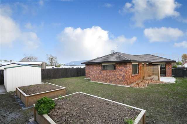 14 Almond Grove Feilding_2