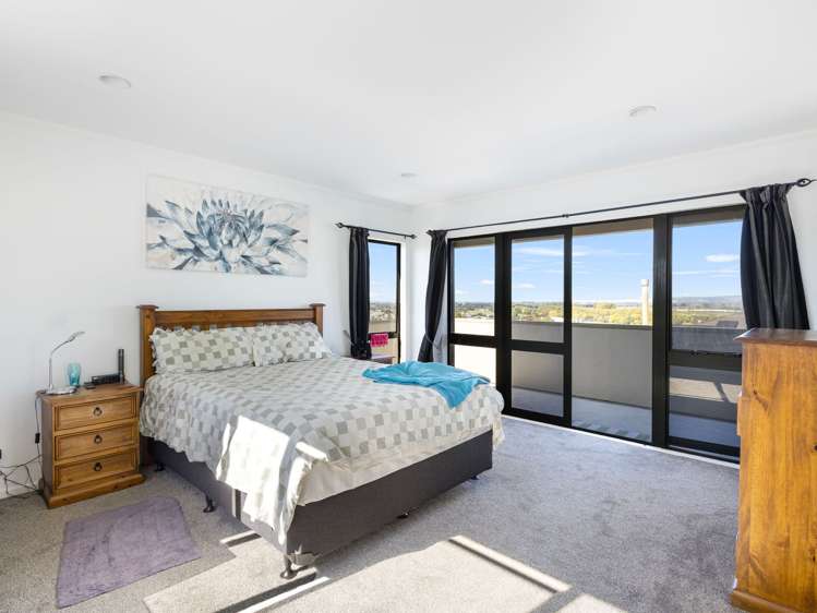 84 Churchill Drive Taradale_10