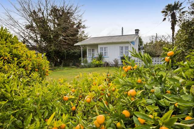 Cosy Cottage with Room to Improve