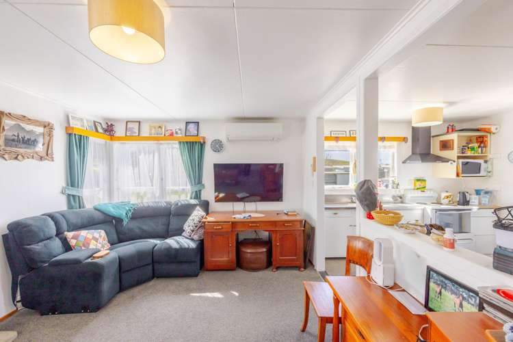 10 Jones Street Porangahau_4