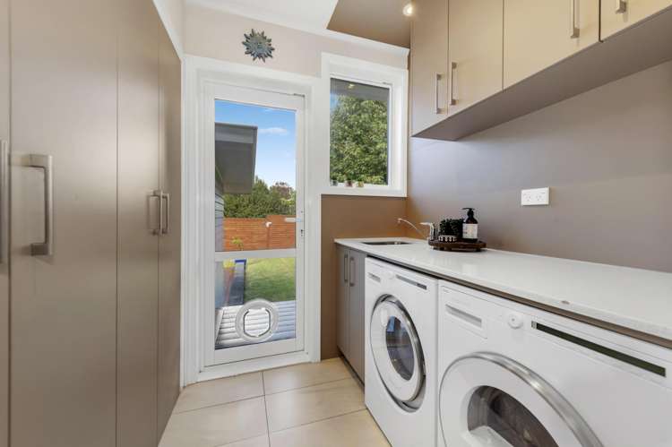 9 Bradbury Road Botany Downs_14