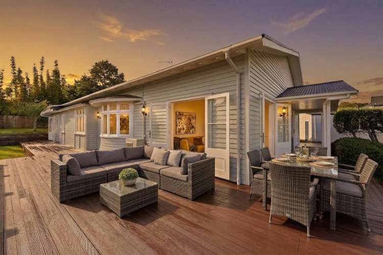 13 Eastvale Close Greenhithe_4