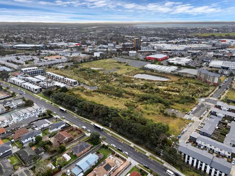29 Crown Lynn Place New Lynn_3