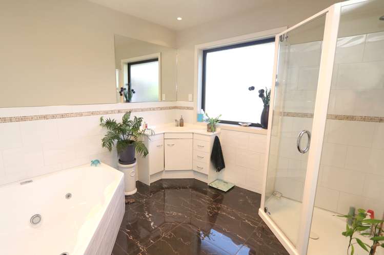 4 Tranquil Place Allenton_16