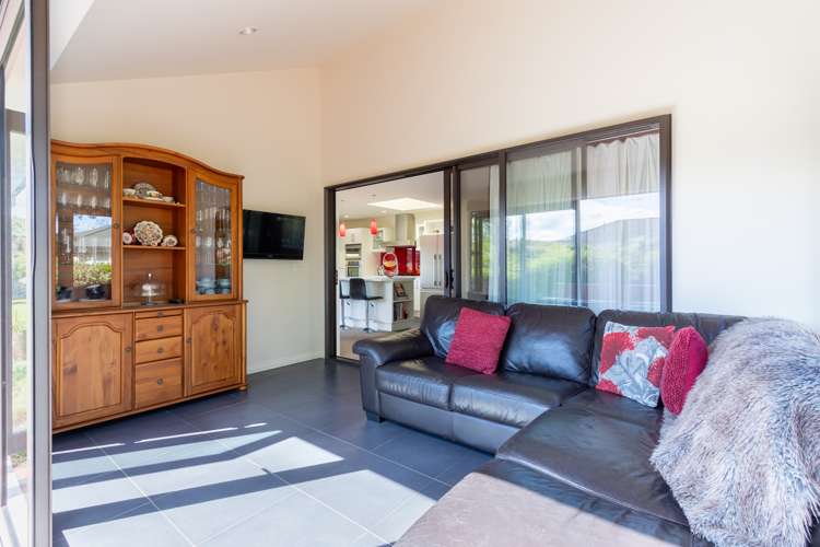 177 Mazengarb Road Paraparaumu_14